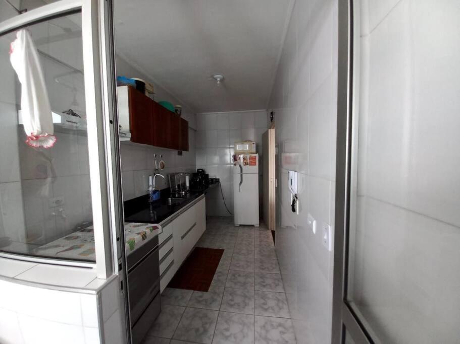 Apartamento 500M Da Praia Enseada, גוארויה מראה חיצוני תמונה